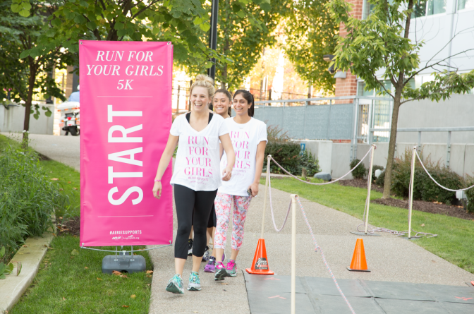 #AerieSupports Bright Pink