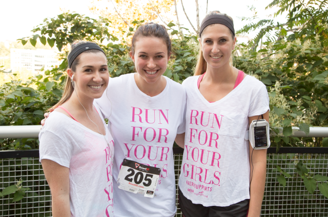 #AerieSupports Bright Pink